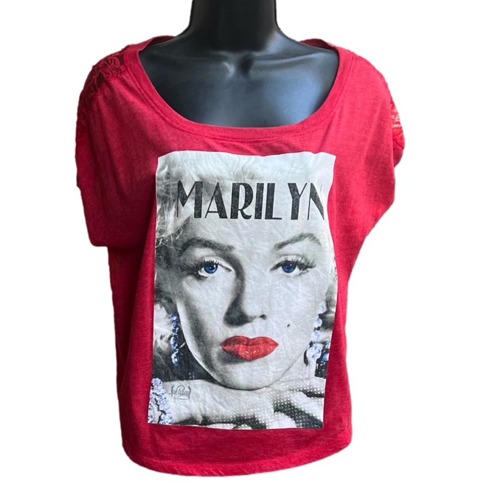 Hollywood Legend Marilyn Monroe red graphic women’s top solid front lace back Lg
